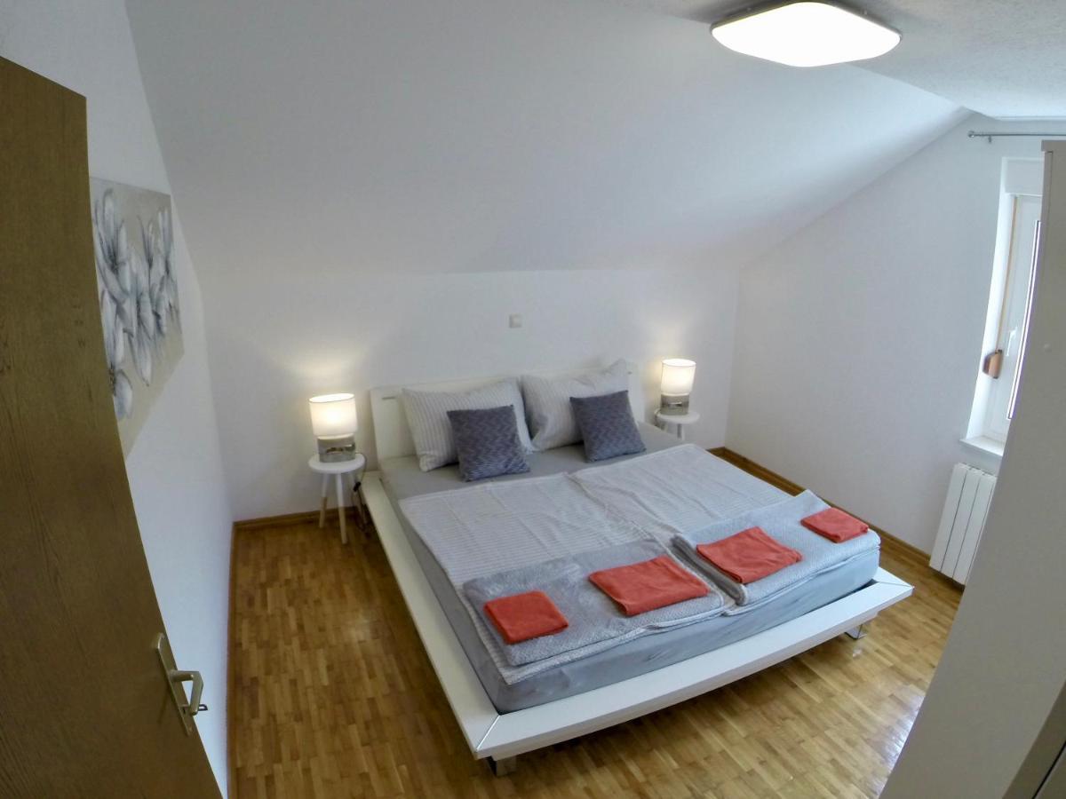 Holiday Apartment Lavanda Sumpetar Єсенице Екстер'єр фото