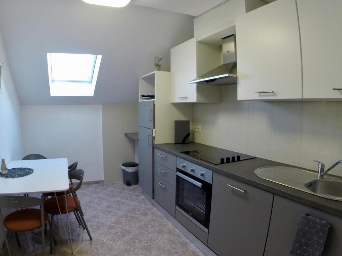 Holiday Apartment Lavanda Sumpetar Єсенице Екстер'єр фото